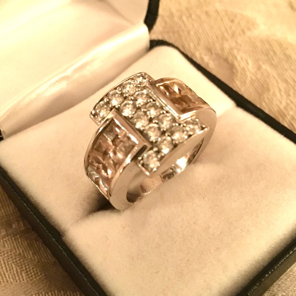 925 Sterling Silver Pink and Clear 925 Ring 🤩 - Picture 2 of 9